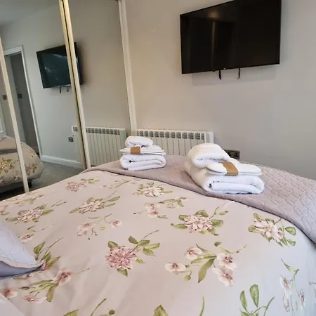 Begonia Cottage Briston Extérieur photo