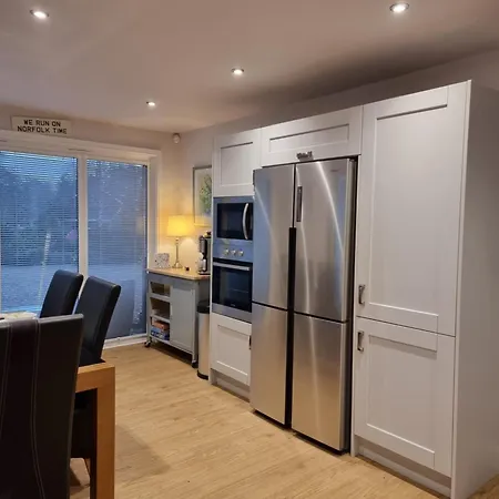 Begonia Cottage Briston Extérieur photo